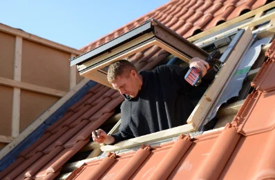 Pose de fenêtres de toit Velux à Hélesmes
